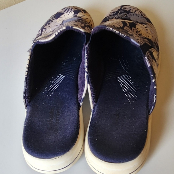 Clarks slip on shoes - Picture 6 of 6